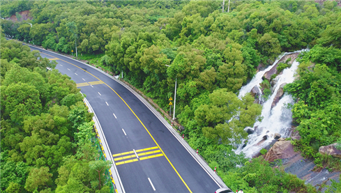 汕头东海岸大道—南澳大桥 —南澳环岛公路入选首批10条广东最美旅游公路_副本.jpg