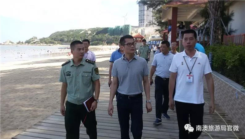 南澳县领导带队督查海岛旅游安全生产工作_副本.jpg