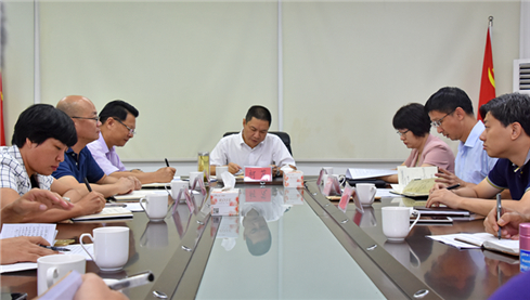 南澳县召开专题会议 研究部署加快推进精准扶贫和乡村振兴工作  _副本.jpg