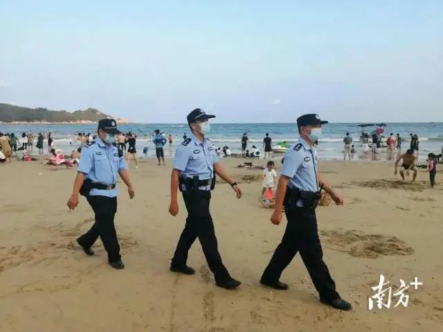 旅游警察中队开展景区巡逻。 图片